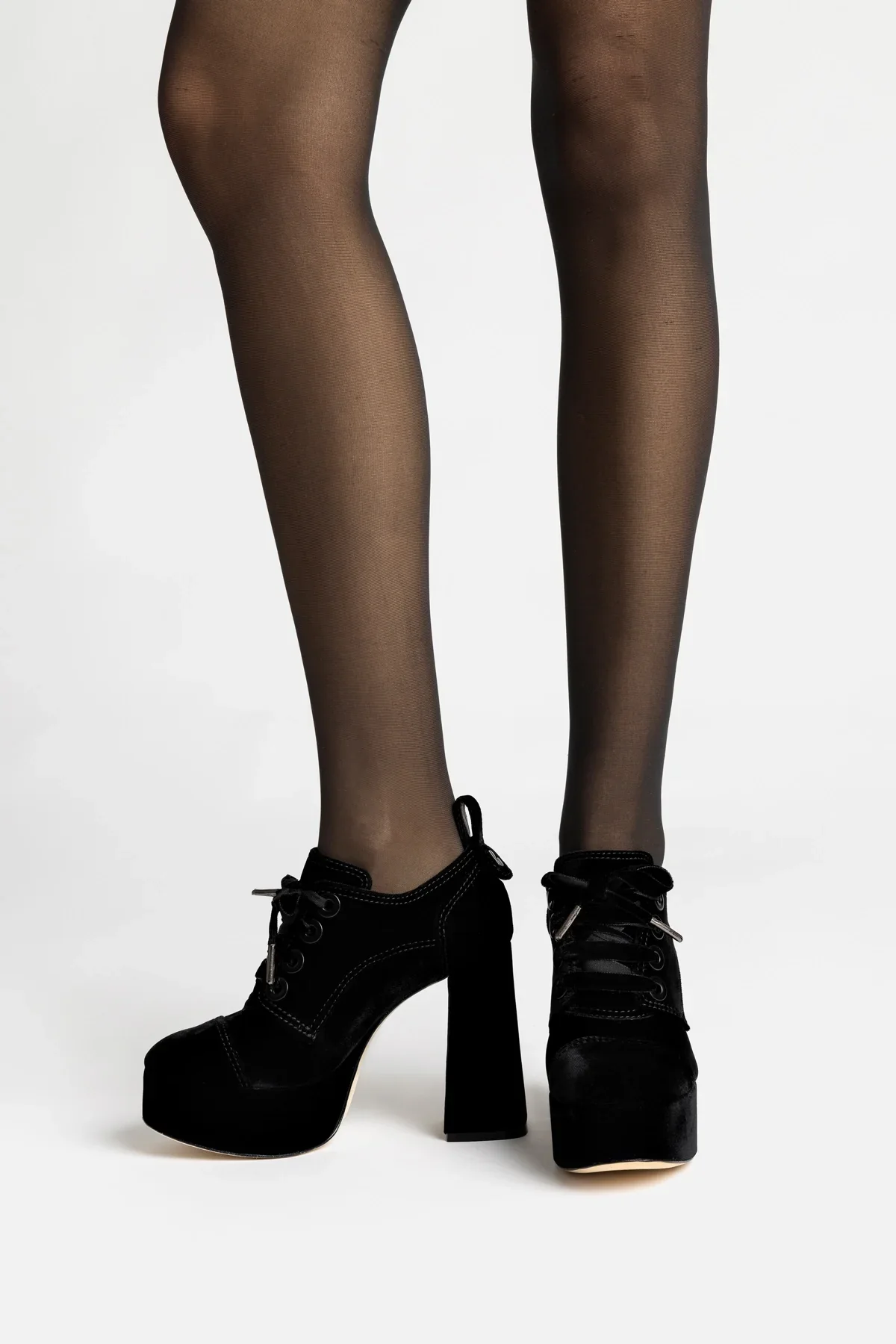 Bota Plataforma Eleonor Veludo Preto - Image 2