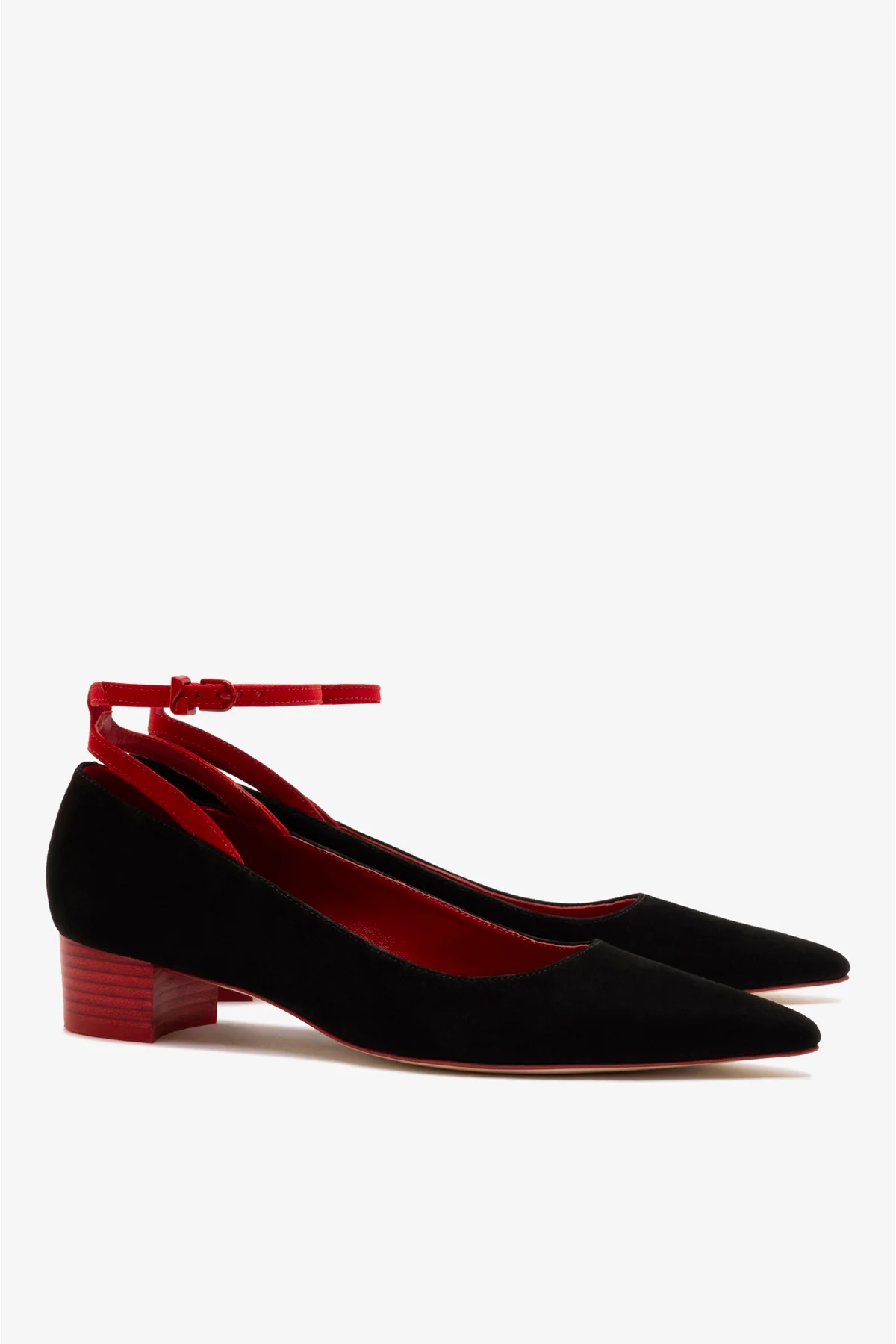 Larroudé x CPPXO: Scarpin Camurça Preto e Vermelho - Image 3