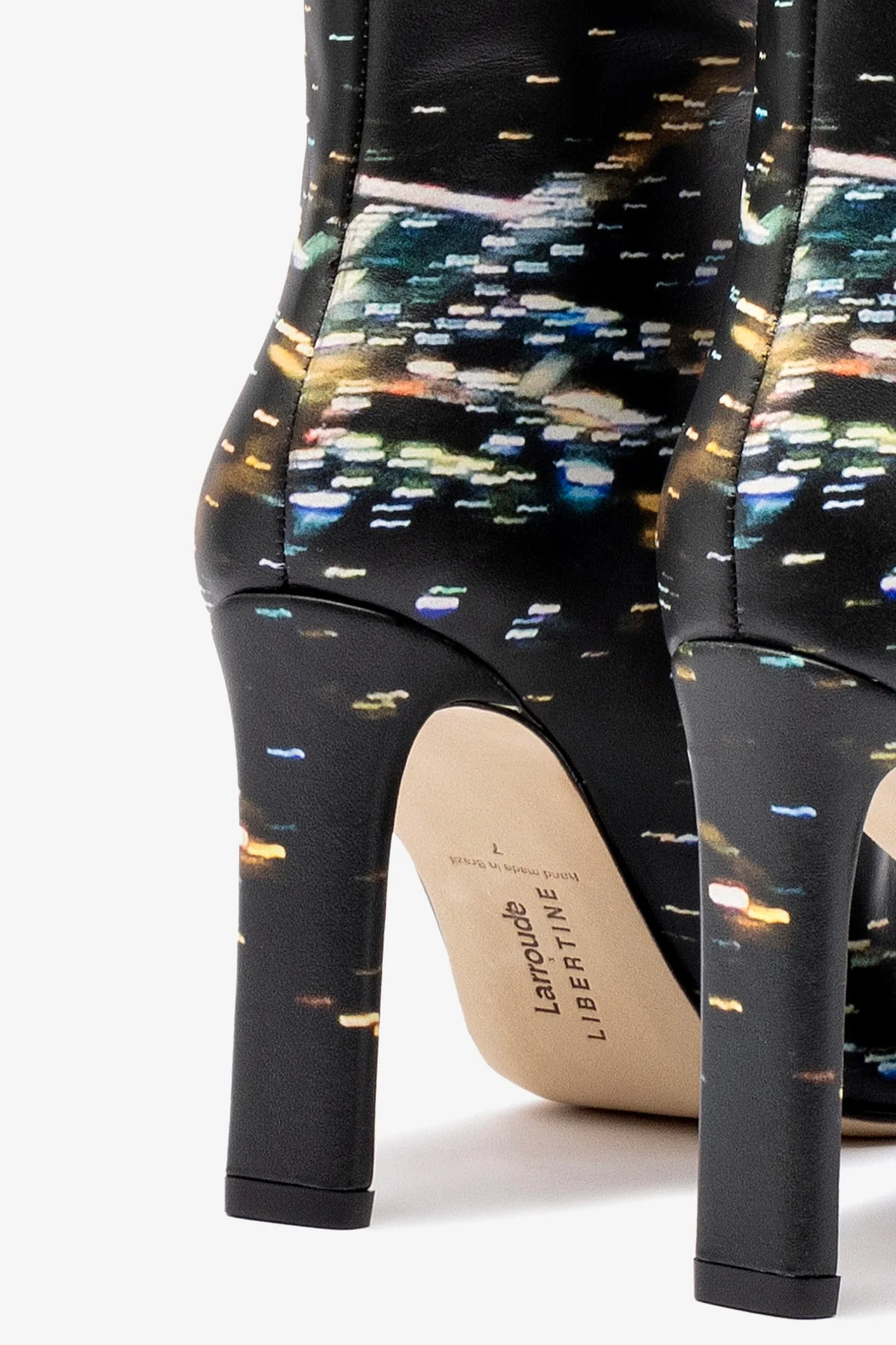 Larroudé x Libertine: Bota Couro Estampado Preto - Image 4