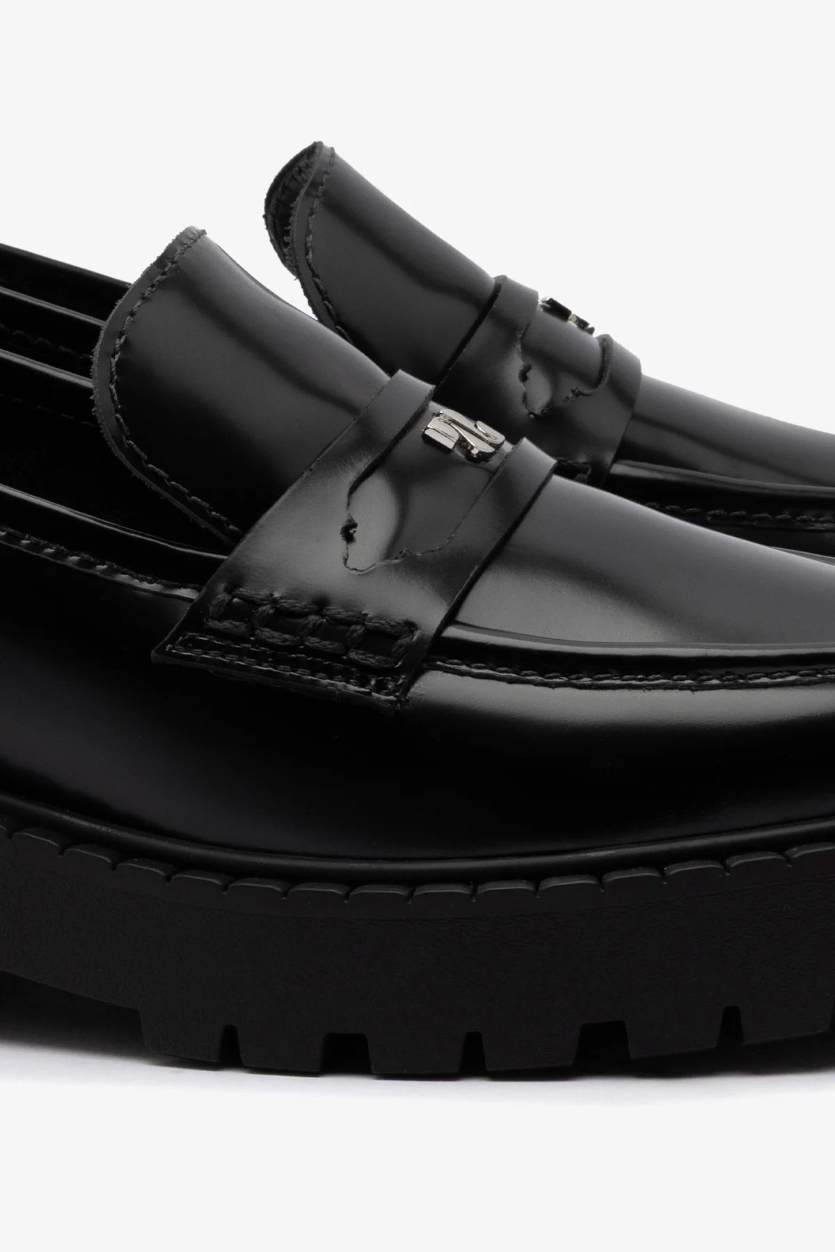Mocassim Tratorado Suki Couro Preto - Image 4