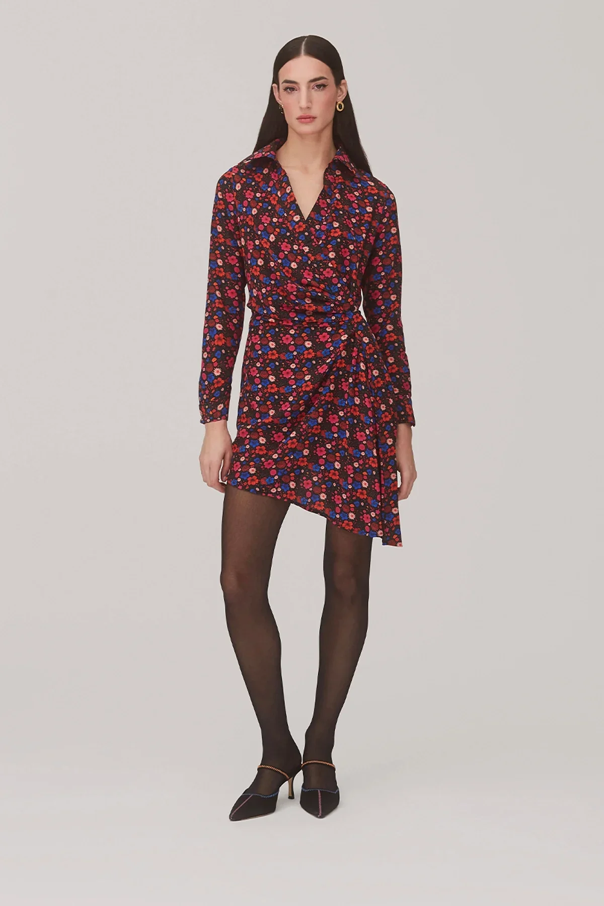 Vestido Transpassado Sashi Cetim Floral Preto - Image 3
