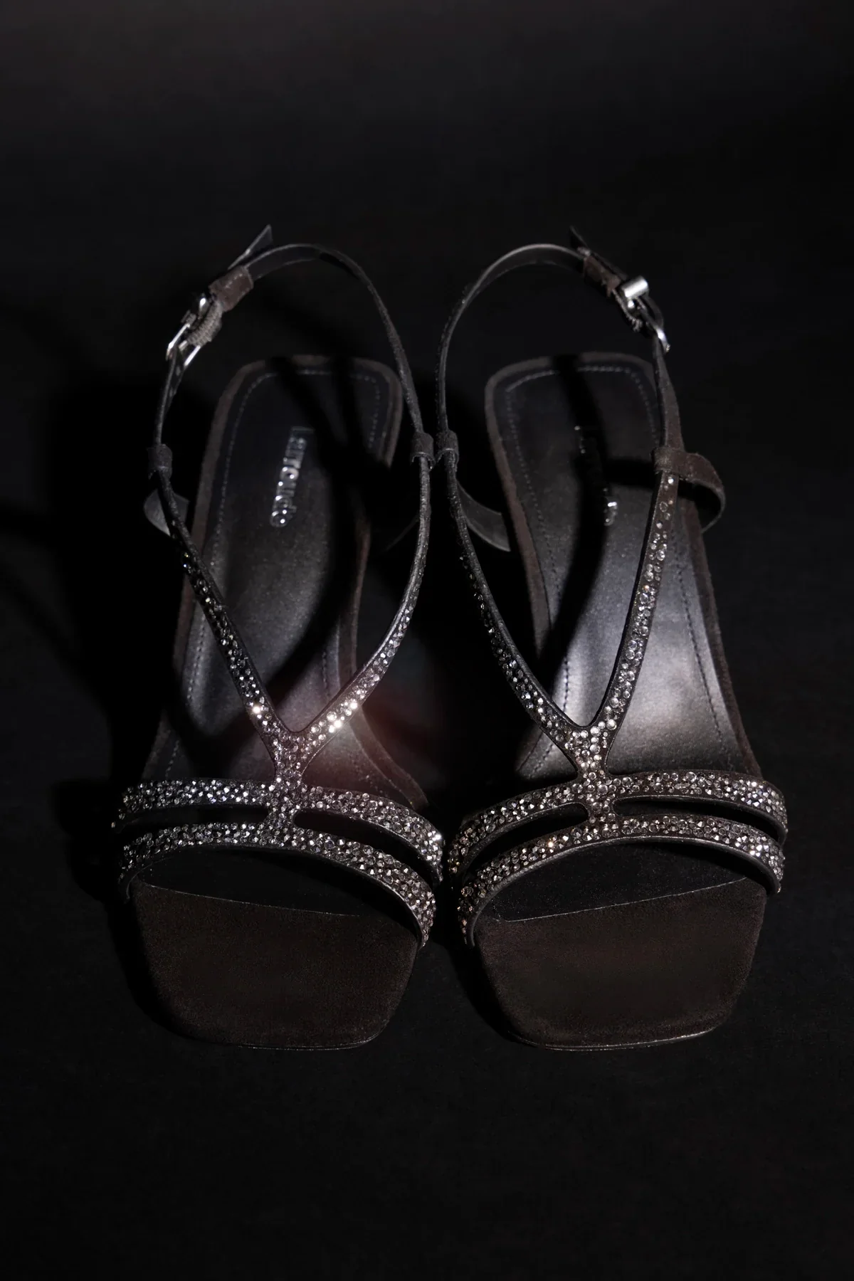 Sandália Daphne Crystal Camurça Preto - Image 6