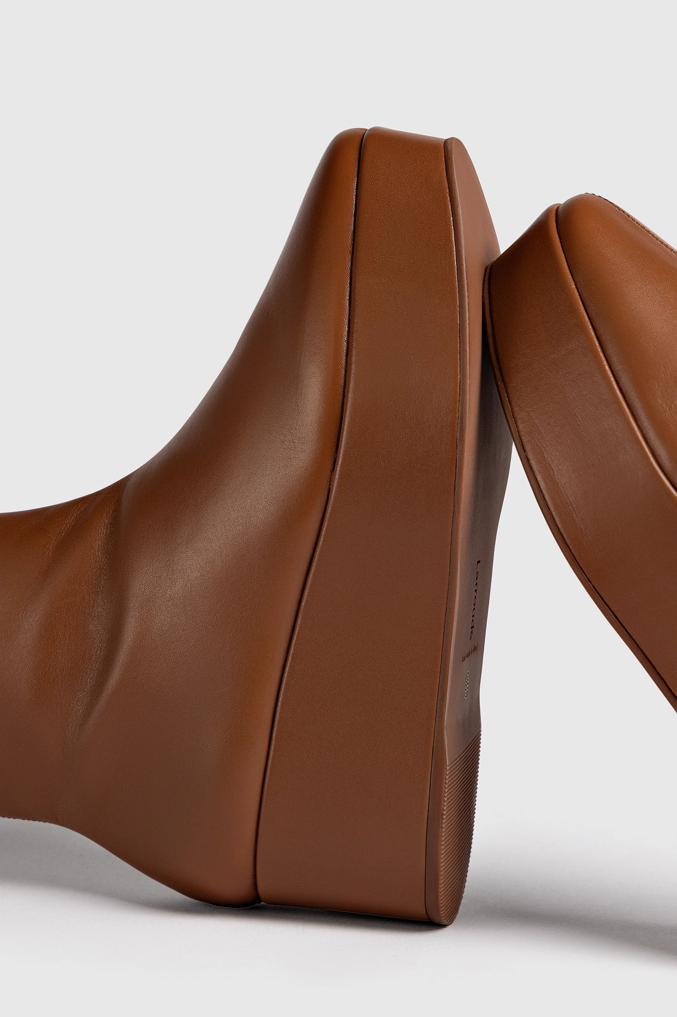 Bota Dani New Flatform Dani Couro Caramelo - Image 6