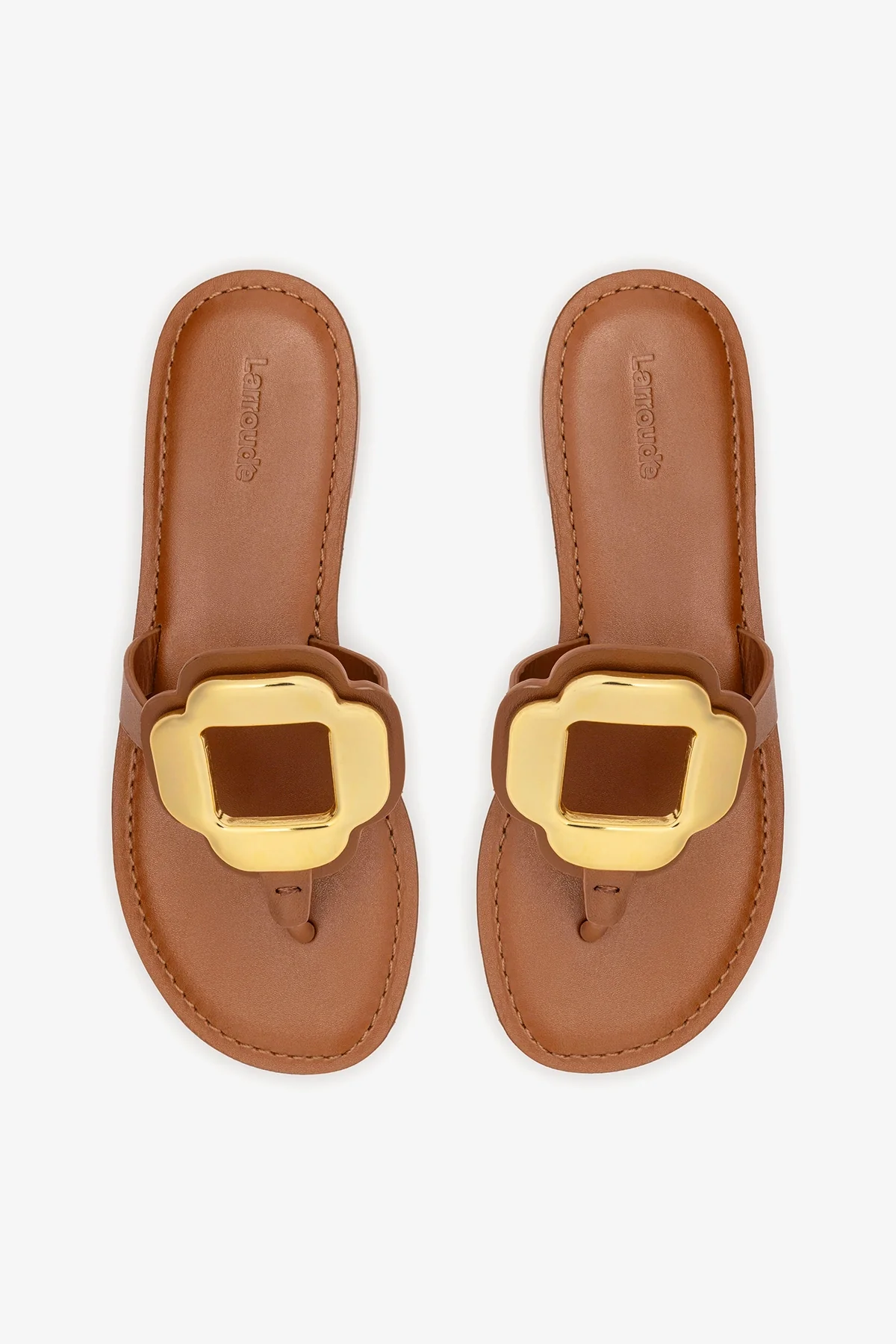 Sandália Flat Margherita Couro Off White e Metal Dourado - Image 6