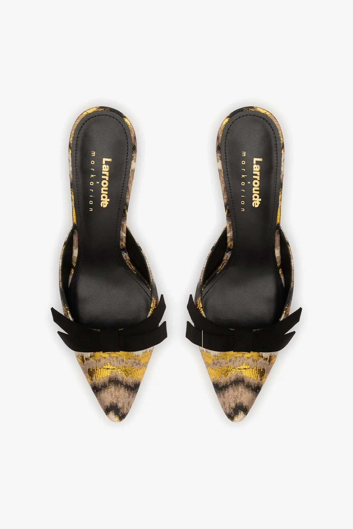 Larroudé x Markarian: Mule Brocado Estampado Dourado - Image 7