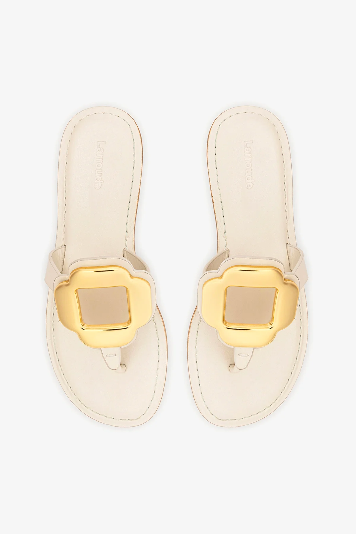 Sandália Flat Margherita Couro Off White e Metal Dourado - Image 6