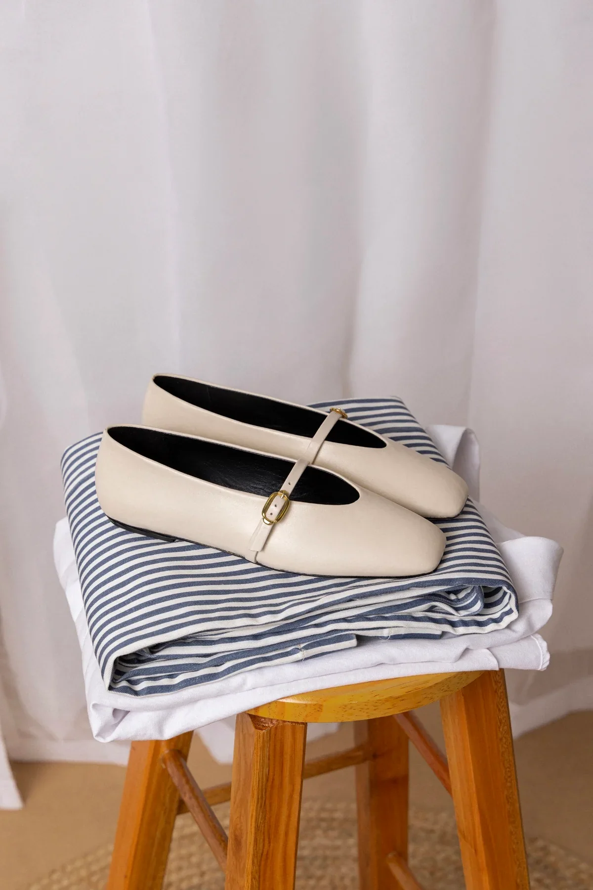 Sapatilha Misty Couro Off White - Image 2