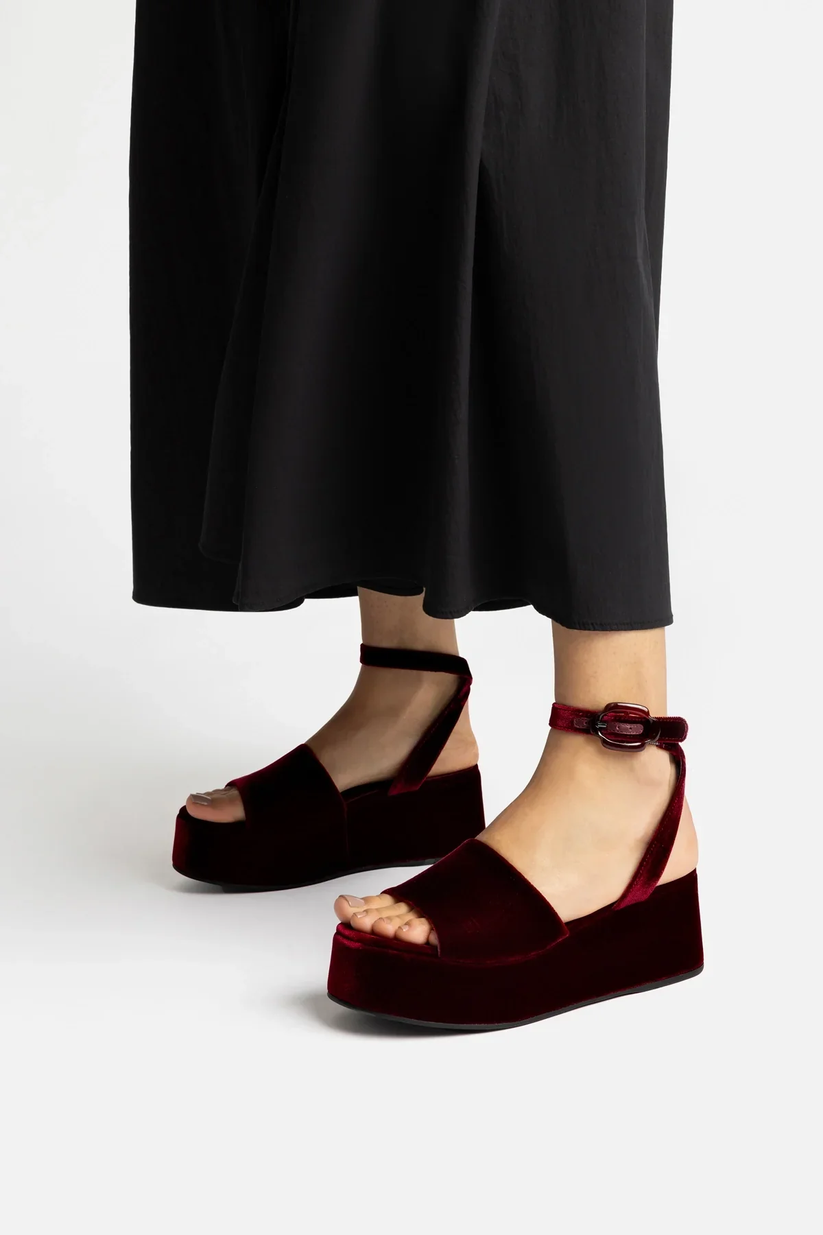 Sandália Flatform Charli Veludo Vinho - Image 2