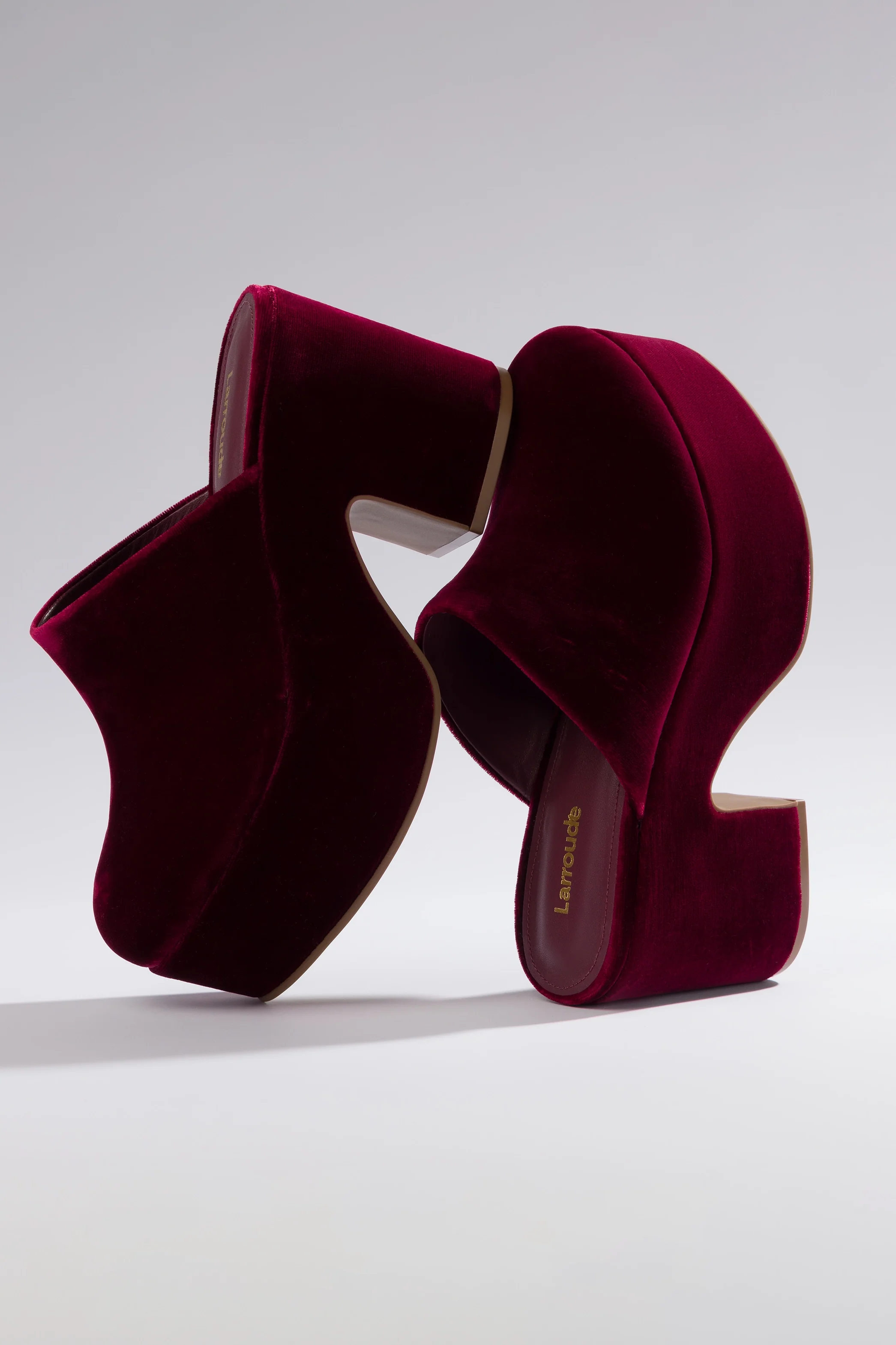 Mule Clog Plataforma Miso Veludo Vinho - Image 6